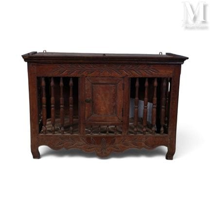 Natural wood bread bin. 19th-century Provençal cra