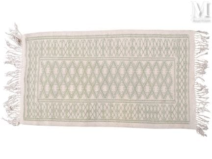 TUNISIA
Handwoven beige wool rug decorated with gr