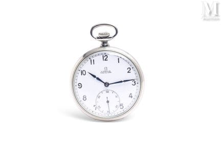 Omega
Reloj de bolsillo
de acero, esfera con fondo