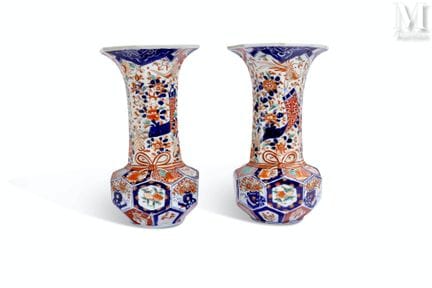 IMARI - Japón
Par de jarrones
de porcelana con dec