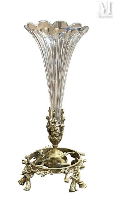 BACCARAT;
Centro de mesa de cristal, compuesto por