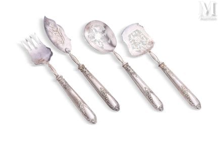 Juego de dulces de plata y metal;
Modelo de estilo