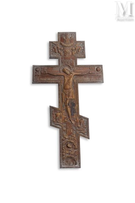 Cruz ortodoxa
de bronce con una representación de 