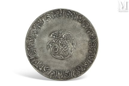 热罗姆-马斯耶（Jérôme MASSIER）（1850-1926 年）在瓦卢瑞
盘
陶土质地，银叶