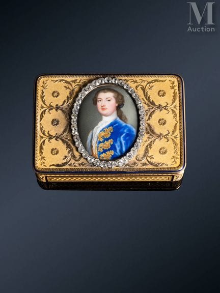 A 14k gold (585 parts per thousand) snuff box with
