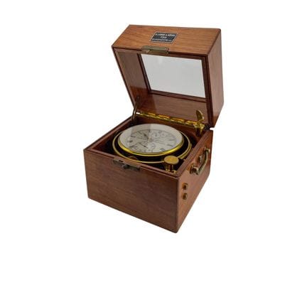 A. Lange &amp; Söhne - 德国海军
一款精美的德国海军航海天文台表，配备56小时