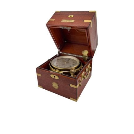 雅典表（Ulysse Nardin）勒洛克勒 - 天文台级航海计时表
(*) 一款装饰精美、做工考究