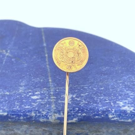 Krawattennadel aus Gelbgold (375) 9K, besetzt mit 