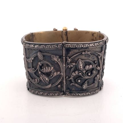 Importante bracciale a manicotto in argento e verm