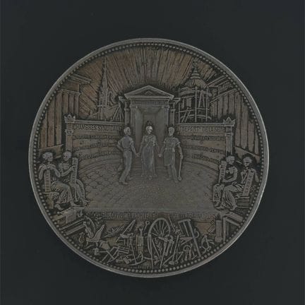 III ème République 
Grande médaille d'argent, daté