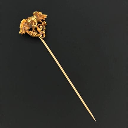 Krawattennadel „Chimäre“ aus Gelbgold (750), durch
