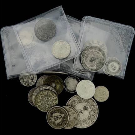 MONDO
Set di 27 monete, prevalentemente in argento
