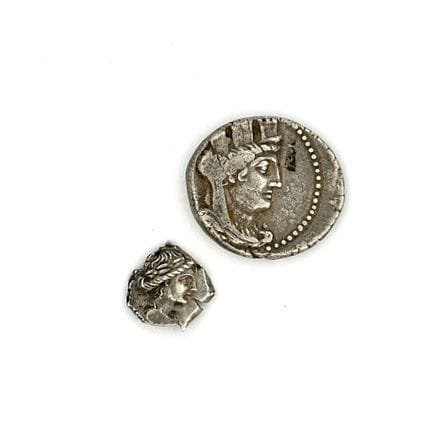 GRECE – Lot de 2 monnaies d’argent.
– Phénicie – A