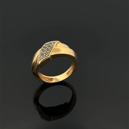 Anello in oro giallo e oro bianco (750) parzialmen