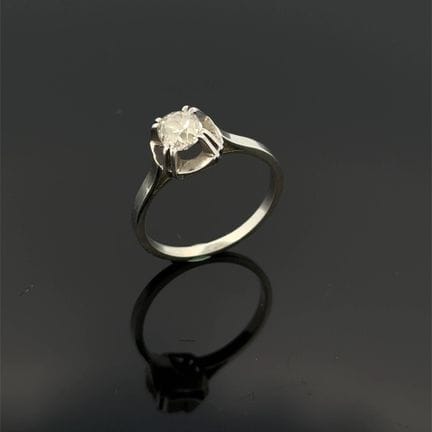 Anello solitario in oro 18 carati (750°) e platino
