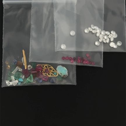 Set composto da: set di 24 diamanti a taglio brill