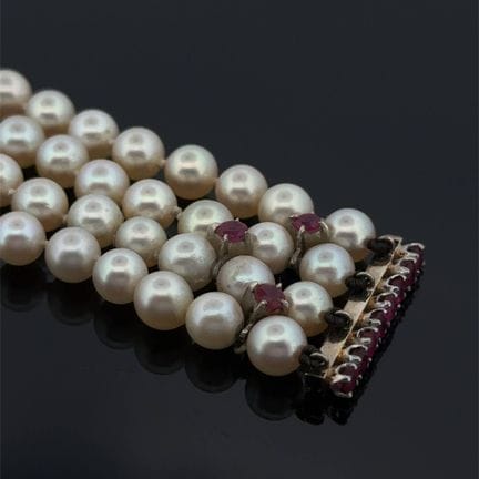 Bracciale composto da quattro file di perle coltiv
