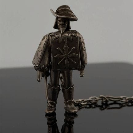 Portachiavi "moschettiere" in argento (800) cesell