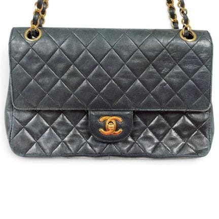 CHANEL
Klassische Tasche mit zwei Klappen, 25 cm, 