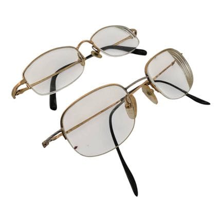 FRED
Set aus zwei Korrekturbrillen 
in Etuis von C