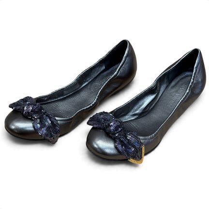 LOUIS VUITTON
Coppia di ballerine in pelle tinta a