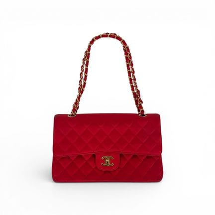 CHANEL
Klassische Tasche mit doppelter Klappe aus 