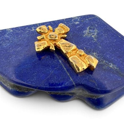 Christian LACROIX
Kreuzförmige Brosche aus vergold