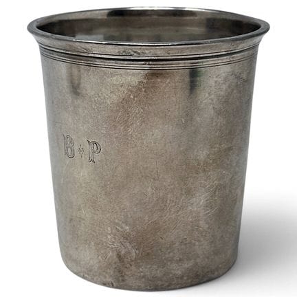 Timbale en argent (950) à col légèrement évasé sou