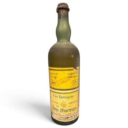 1  bouteille TARRAGONE 1935 (elt, ela, MB, caps tr