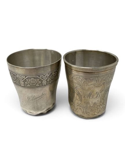Ensemble de deux timbales en argent (950), l'une à