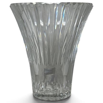 巴卡拉
宽口水晶花瓶，带有“Baccarat France”印记。
高 25 厘米