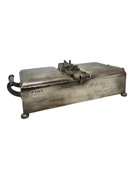 威廉·赫顿父子有限公司（1893年—约1930年）
长方形雪茄盒，采用Humidor式设计，木质内芯
