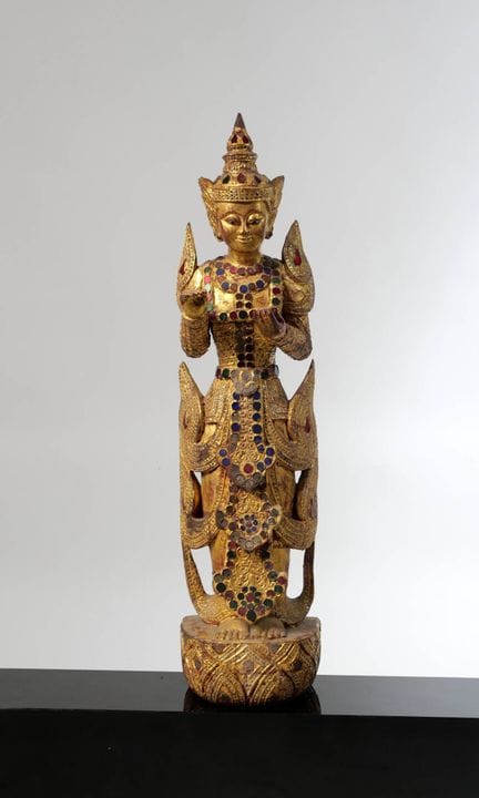 BIRMANIA - XX secolo
Statuetta raffigurante una di