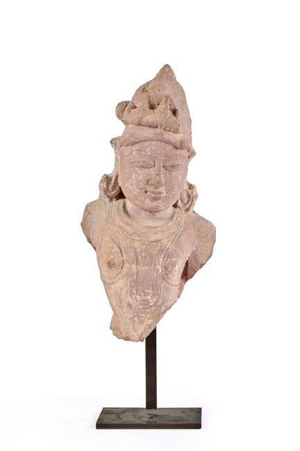 INDIA - XI secolo
Busto frammentario in arenaria r