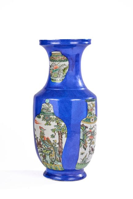 CINA - XX secolo
Vaso a balaustra in porcellana ne