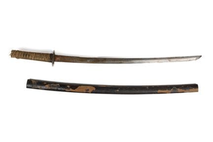 Spada giapponese, katana.
Lama:
Filo mumei e rifor