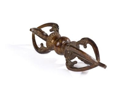 TIBET - XIX secolo
Grande vajra in bronzo a cinque