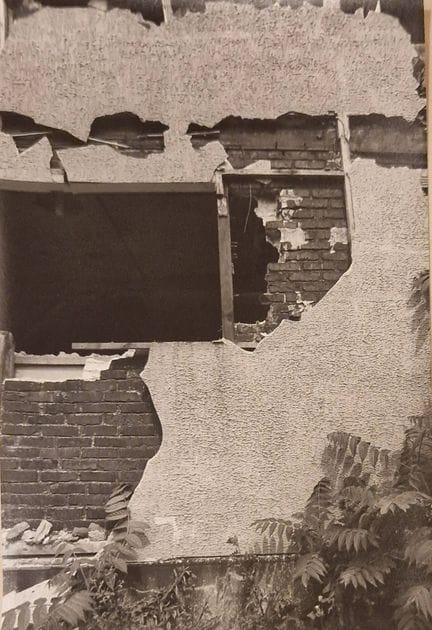安克·斯潘-拉森（1917-2003）
无题。破败的墙壁与建筑。
银盐相纸冲印。背面有安克·斯潘-拉