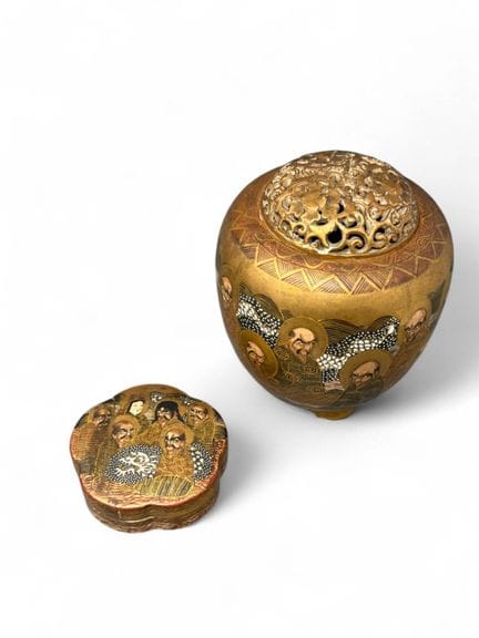 SATSUMA
A combination of a multi-lobed box and an 