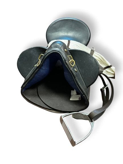STOCKMAN, 
Selle en cuir et métal,
Assise : 42 cm