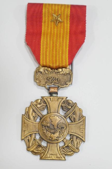 VIETNAM-INDOCHINE
Croix de la Bravoure en bronze p