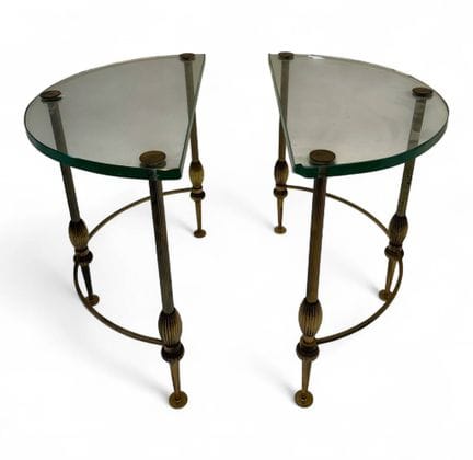 Table basse demi-lune, dans le goût de la Maison J