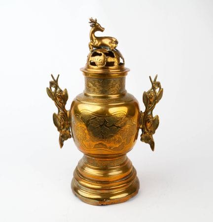ASIA, 20th century 
Covered bronze incense burner 