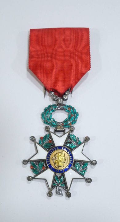 FRANCE
Croix de chevalier de l’ordre de la Légion 