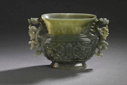 CHINA - Early 20th century
An archaizing celadon j