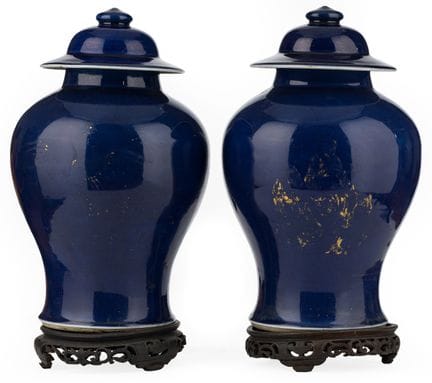 Paire de grands vases à couvercle

Chine, XVIIIe/X
