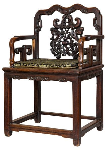 Fauteuil

Chine, 1re moitié du XXe siècle. Bois du