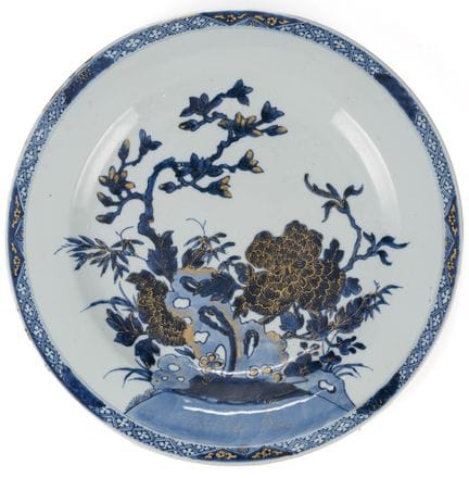 Plato grande azul y blanco

China, siglo XVIII. Po
