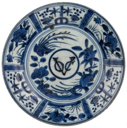 Assiette « VOC »

Japon, XVIIe/XVIIIe siècles. Por