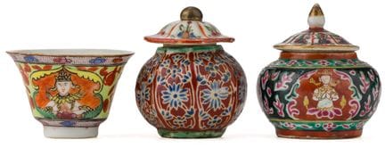 Trois petits récipients miniatures

Chine pour la 
